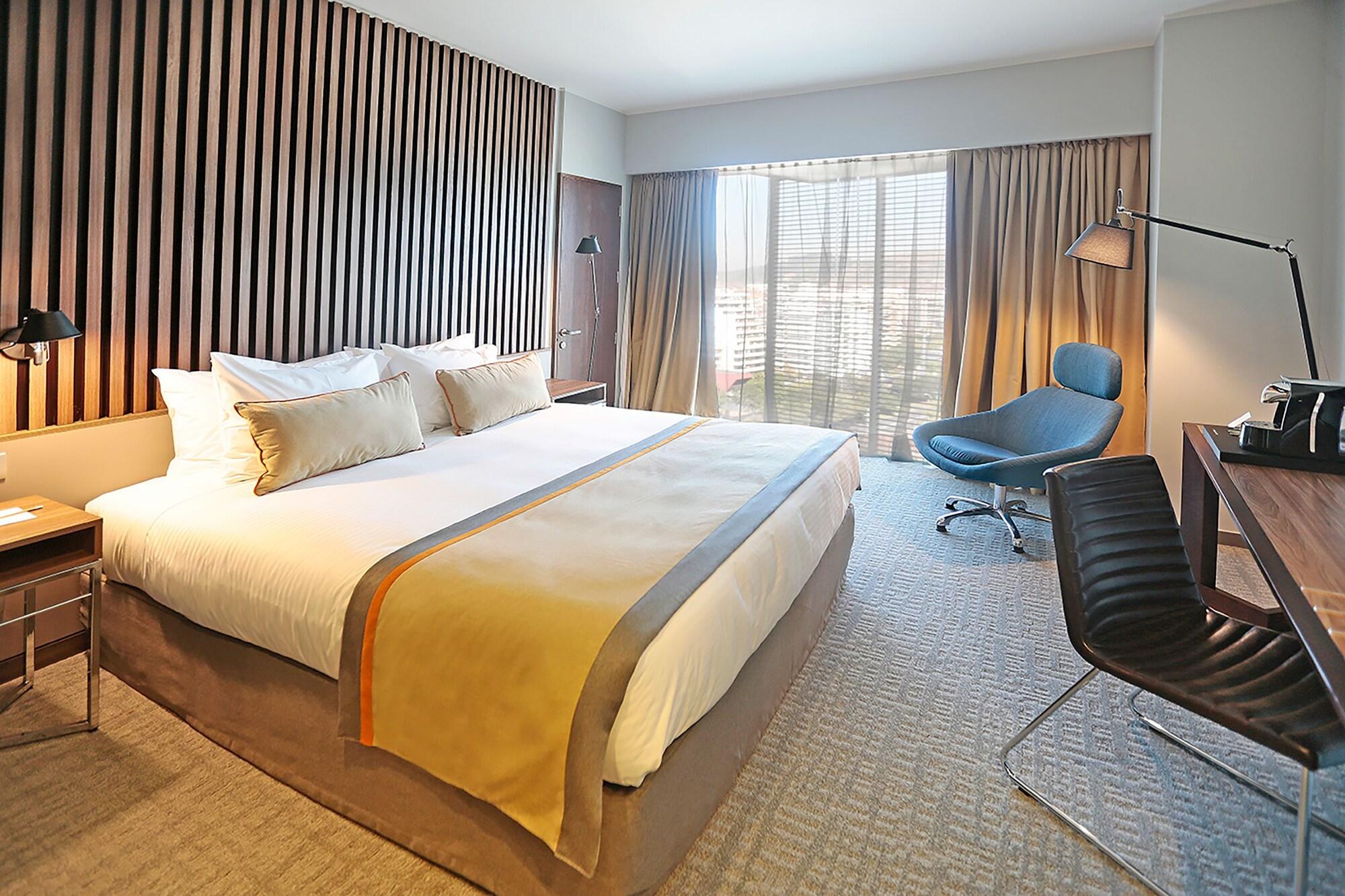 Готель Doubletree By Hilton Santiago Kennedy, Chile Екстер'єр фото