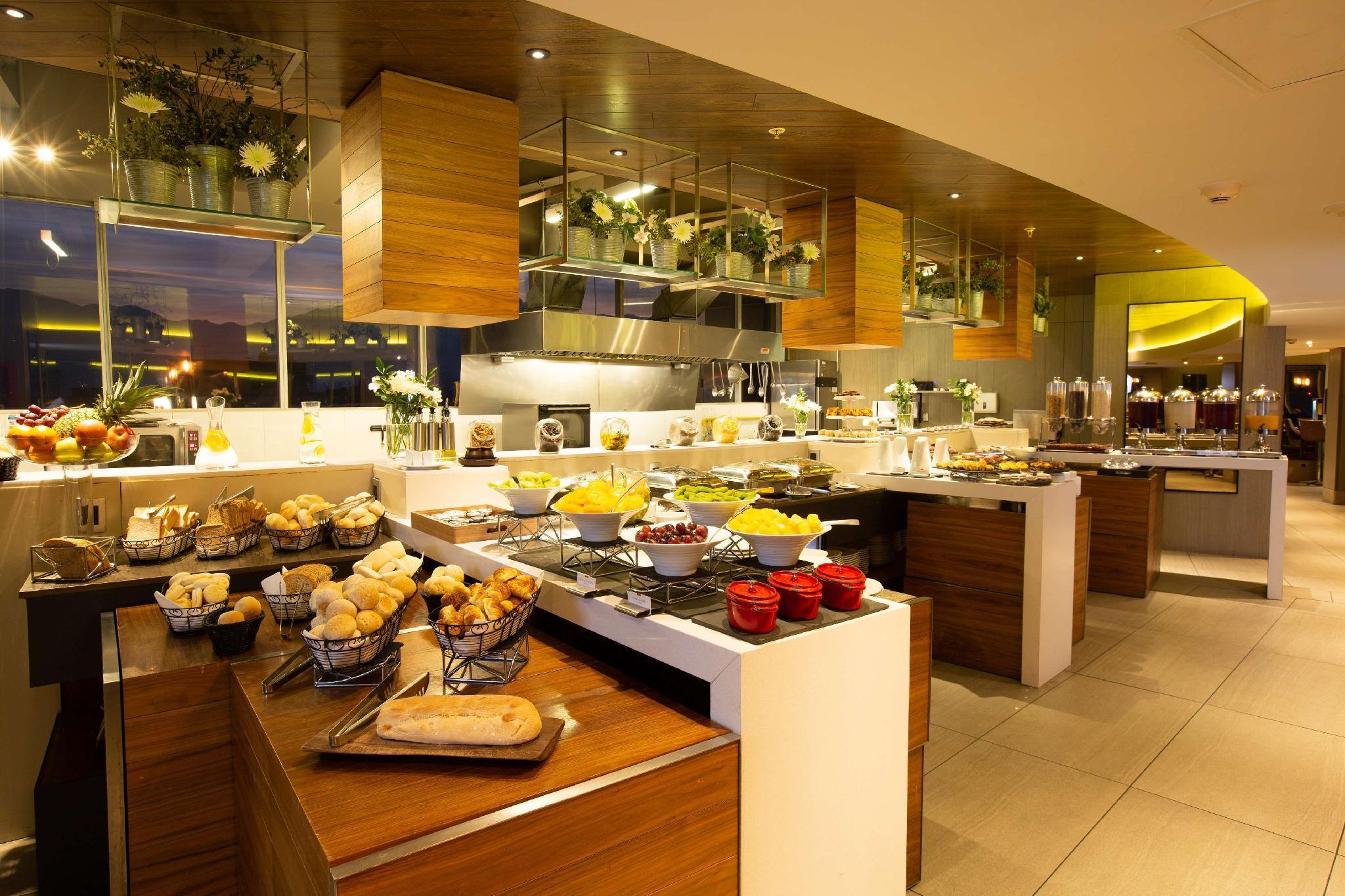 Готель Doubletree By Hilton Santiago Kennedy, Chile Екстер'єр фото