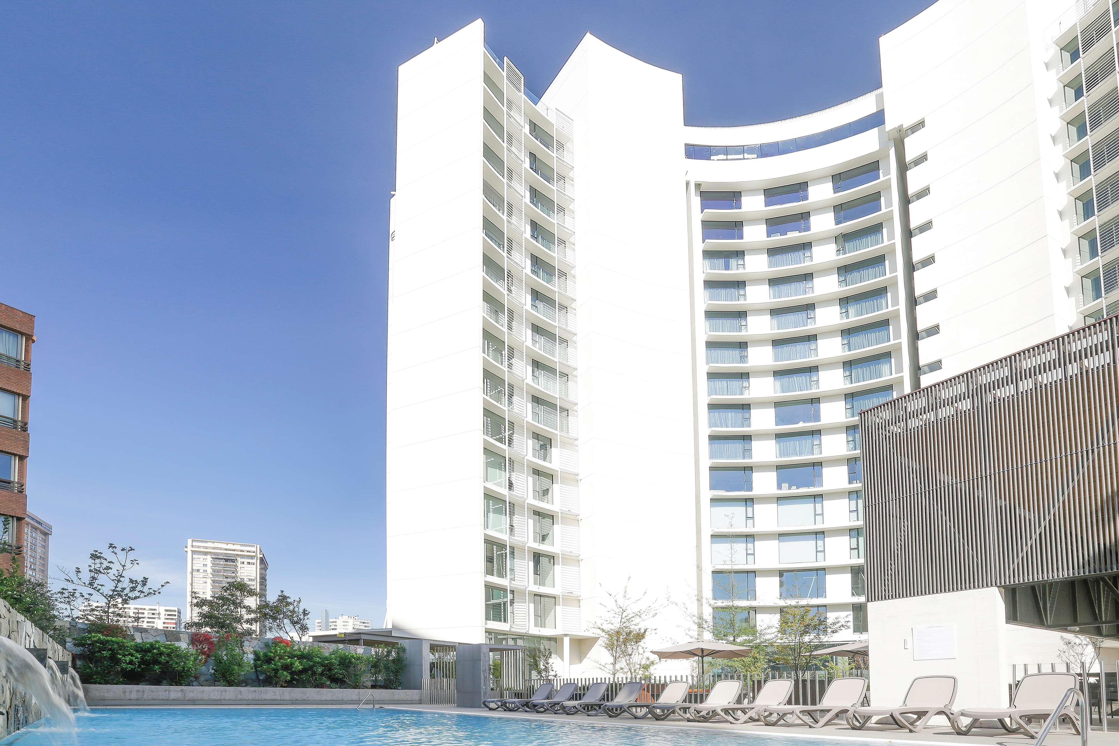 Готель Doubletree By Hilton Santiago Kennedy, Chile Екстер'єр фото
