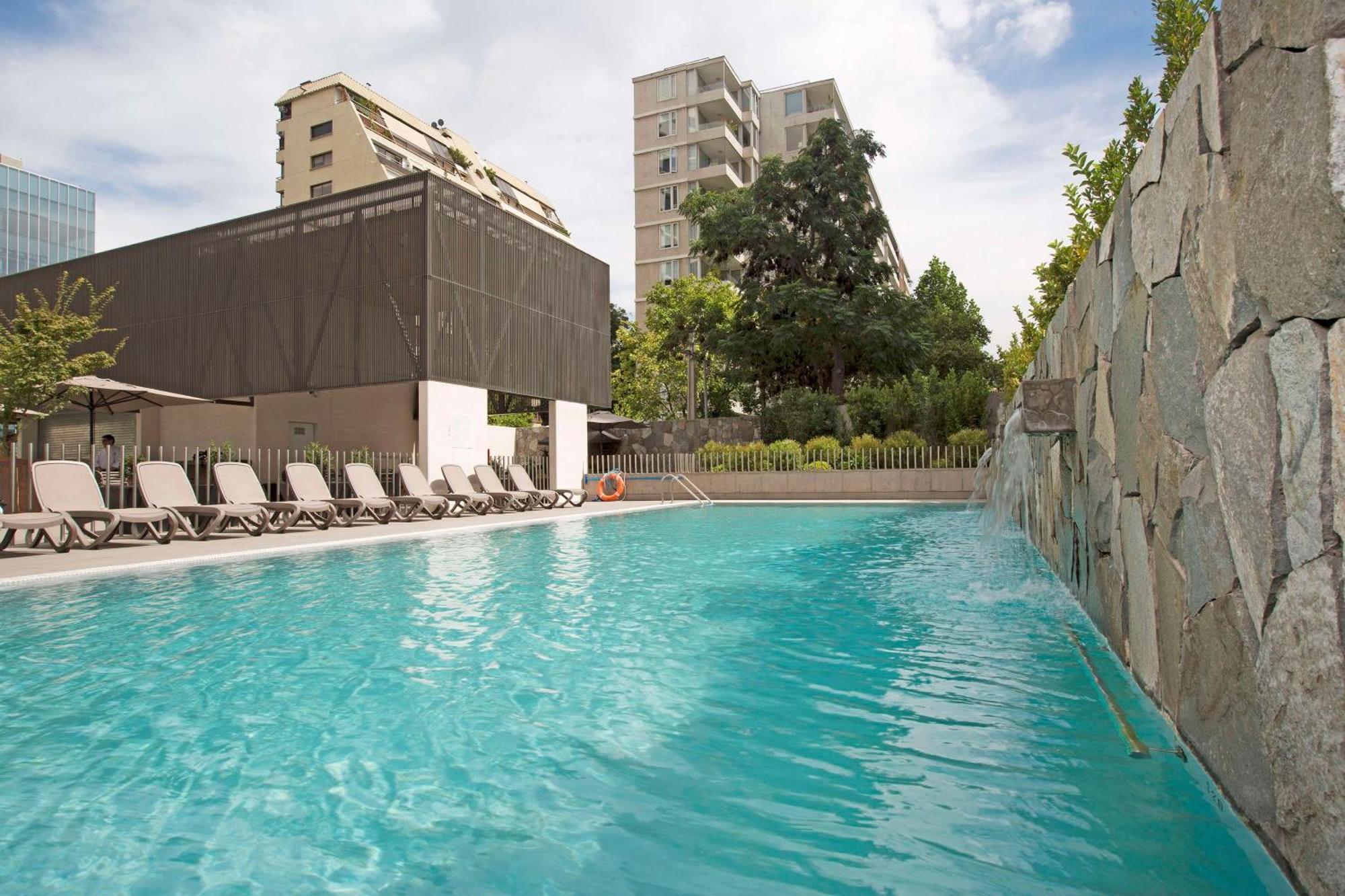Готель Doubletree By Hilton Santiago Kennedy, Chile Екстер'єр фото