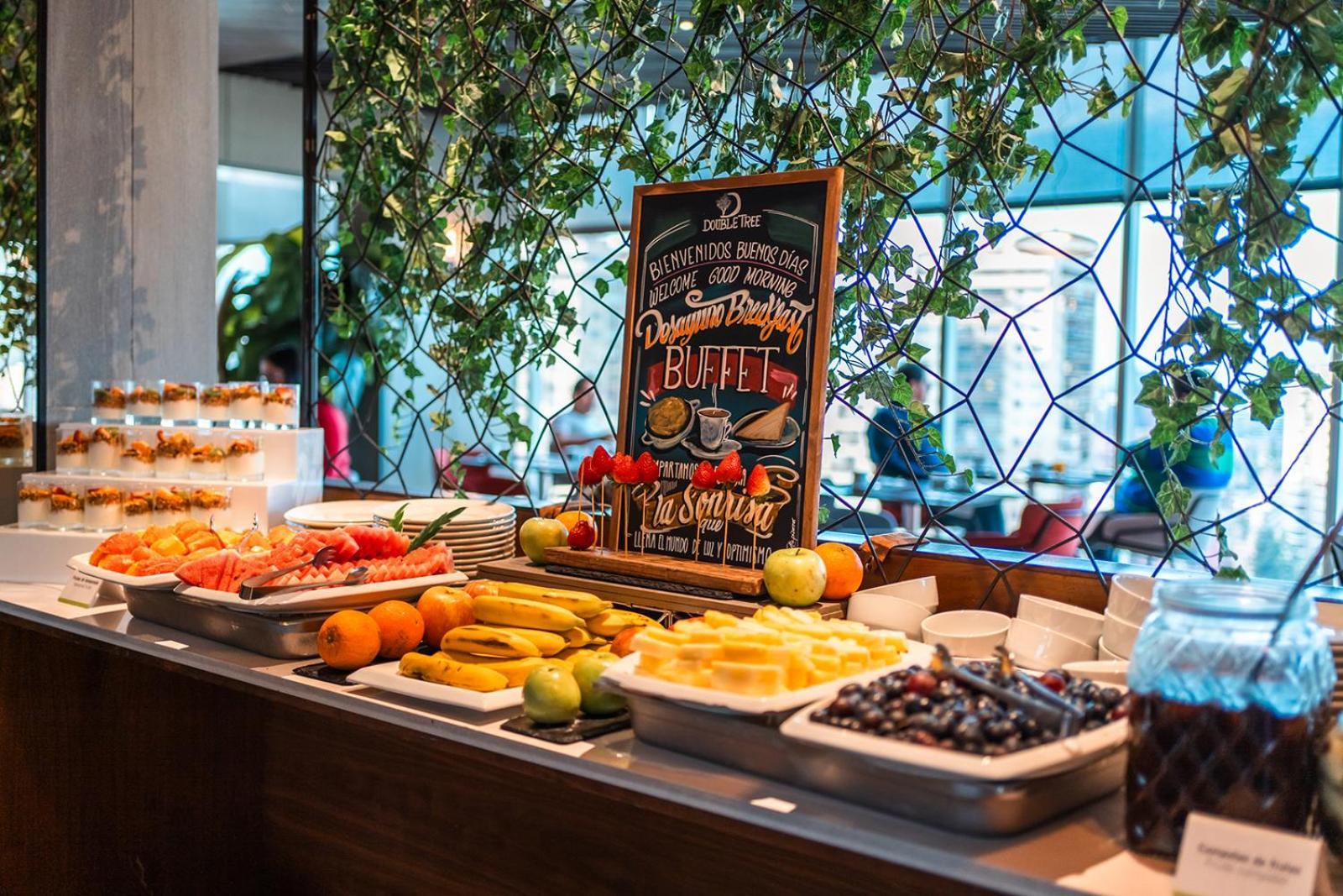 Готель Doubletree By Hilton Santiago Kennedy, Chile Екстер'єр фото